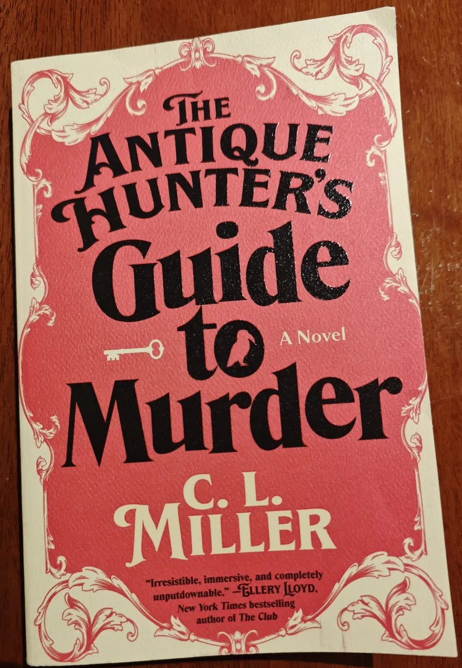 The Antique Hunter's Guide to Murder book cover